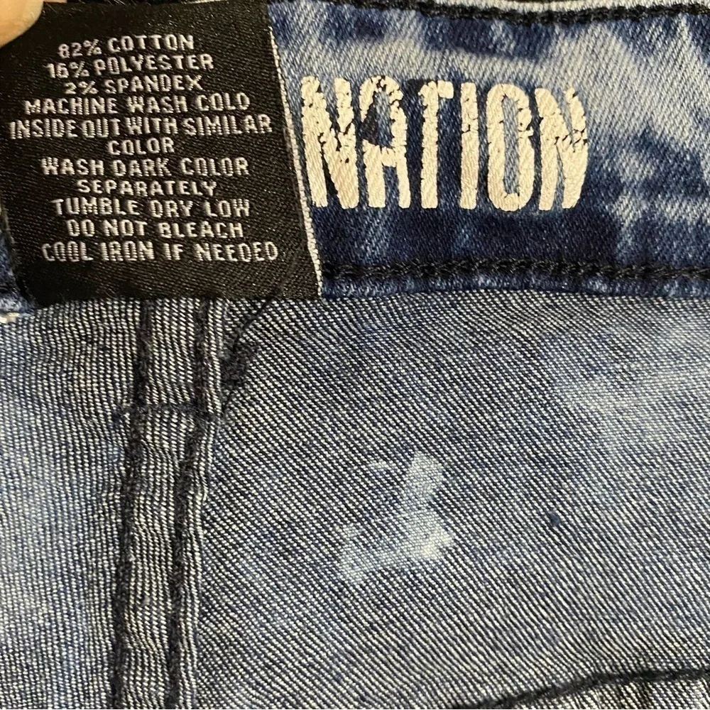 Argonaut Nation men’s distressed‎ denim shorts size 38
